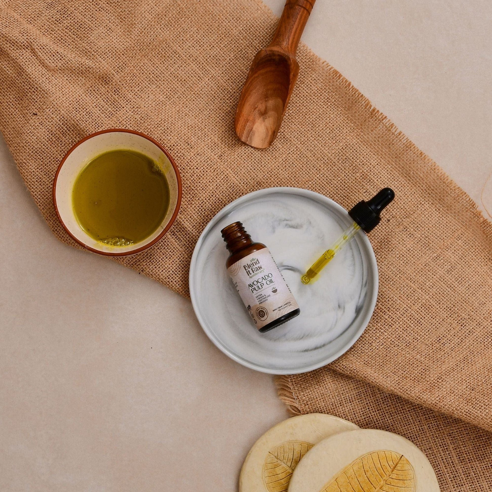Extra virgin and cold pressed avocado oil - Blend It Raw Apothecary